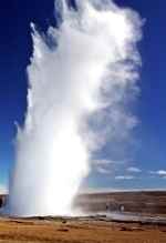 iceland-travel-geyser-strokkur